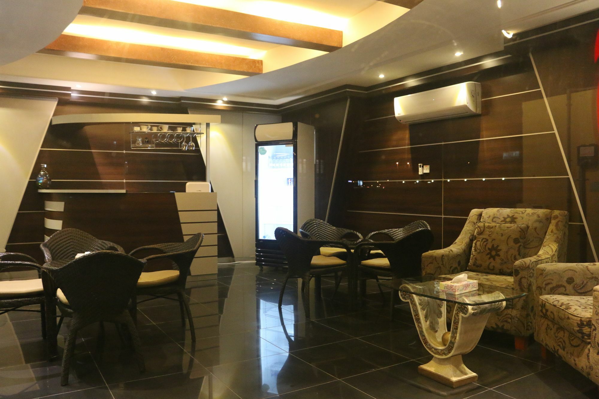 Al-fakhamah - Families Only Aparthotel